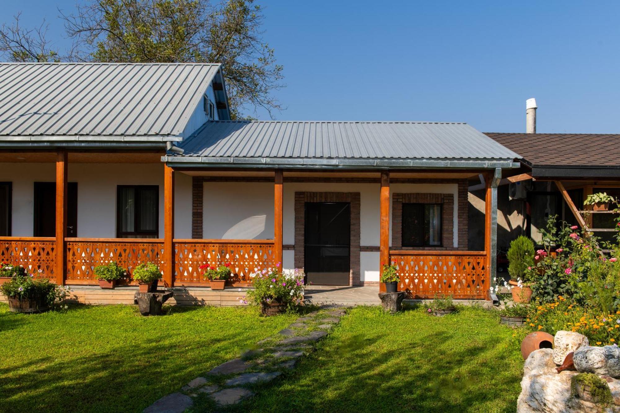 Alvani Inn K'vemo Alvani المظهر الخارجي الصورة