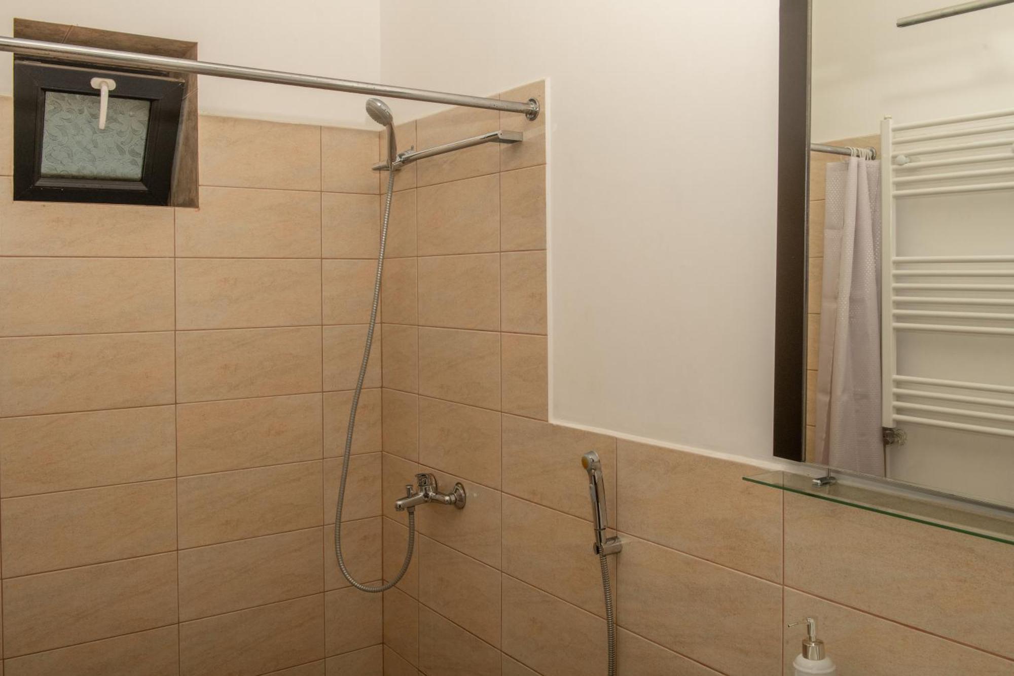 Alvani Inn K'vemo Alvani المظهر الخارجي الصورة